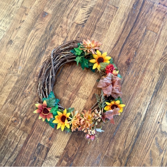 16”x15” Rustic Sunflower Mum & Daisy Wooden Grapevine Wreath - Fall Floral - Picture 2 of 15